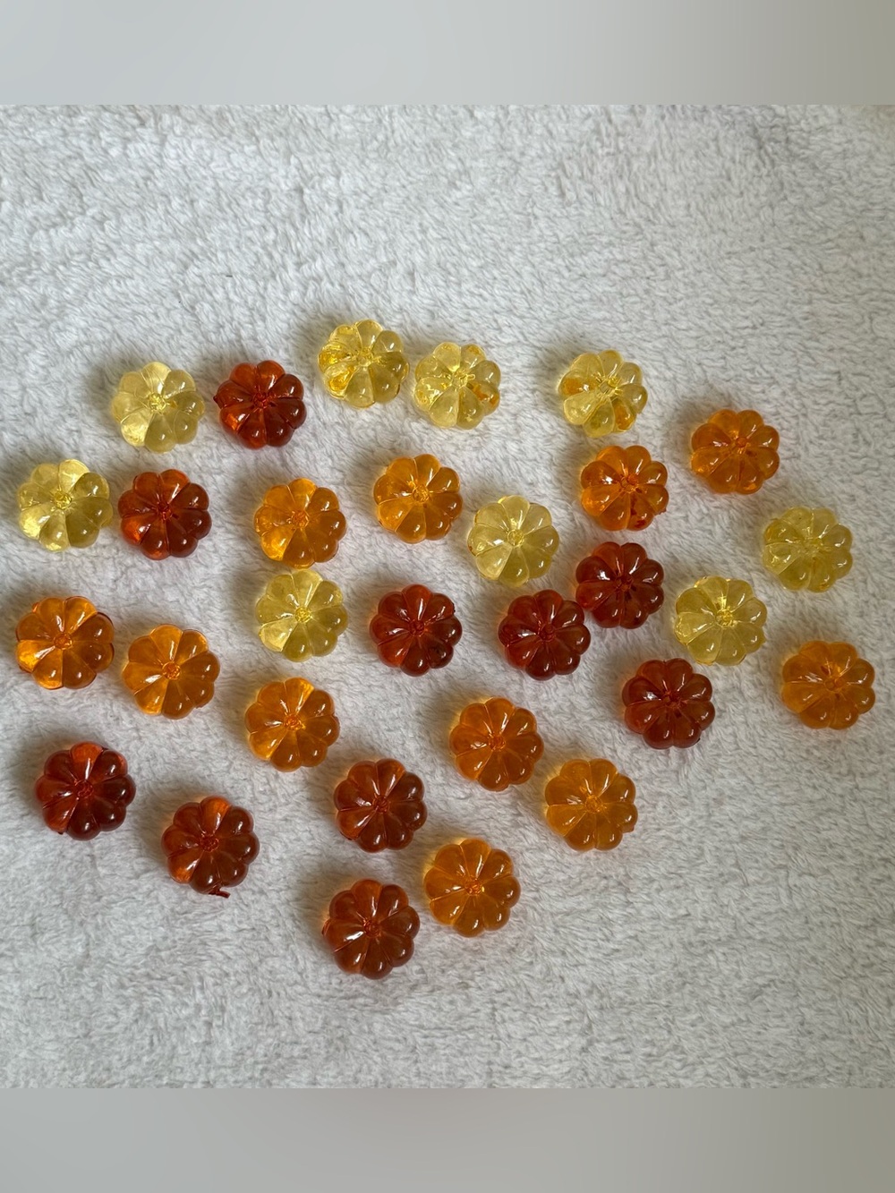 Vintage Amber Lucite Pumpkin Charms Set Lot Fall Halloween Plastic Mini Pumpkins